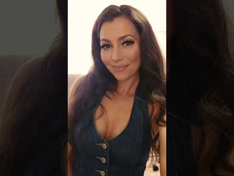 Thumbnail for Backstage Vibes ✨️ But finally home ♥️ #tour #music #backstage #fyp #viral #brunette by brunette