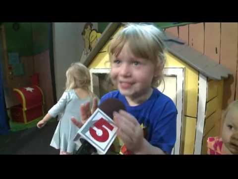 Clifford the Big Red Dog invades the Magic House