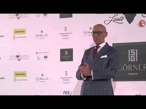 Kleider machen Leute: 1. Charity - Gala 2015