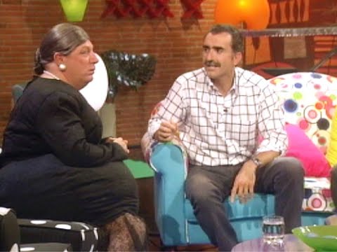 Juan y Medio is looking for a boyfriend for Omaita | Los Morancos on Canal Sur
