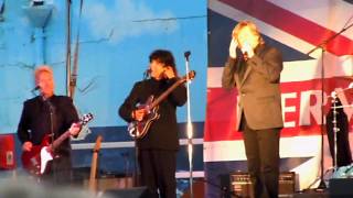 Peter Noone and Herman's Hermits - Do wha diddy and Jersey Jokes