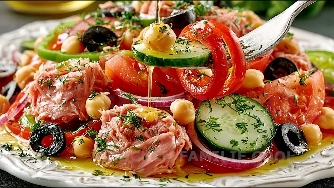 Mediterranean Tuna & Chickpea Salad by Kochen Familie Cool β recipe photo