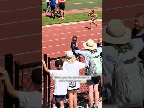 Cậu Bé Này Rất Phấn Khích