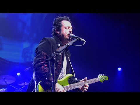 Toto - King of the World (2007) [HD] (CC)