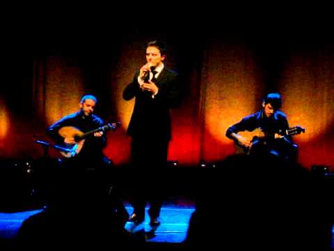 Cristiano de Sousa | Fado Cravo - "Fui de viela em viela"