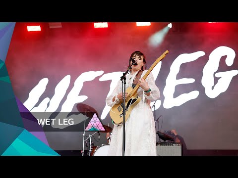 Wet Leg - Wet Dream (Glastonbury 2022)