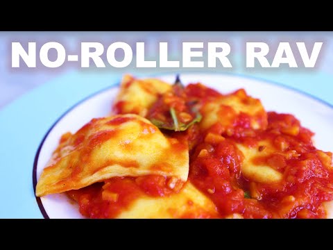 Cheese ravioli without a rolling machine | fresh egg pasta | quick tomato sauce