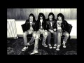 I Can't Make It On Time -  Ramones