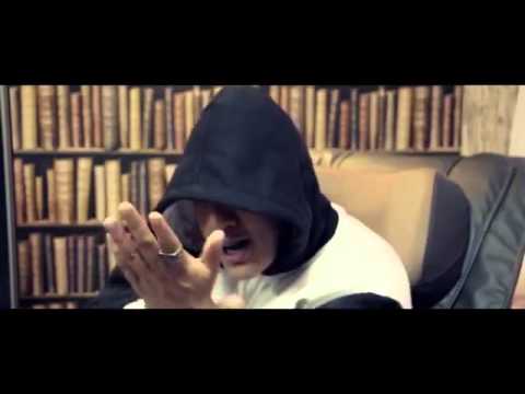 MC Bin Laden e Mc Brinquedo - Bonequinha (Clipe Oficial)