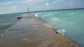 preview picture of video 'Muelle pesquero en playas de varadero - cuba'