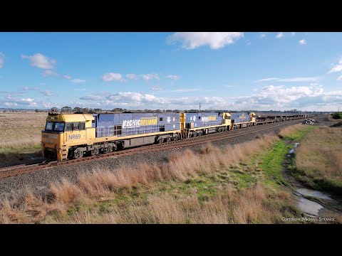 3XM4 Pacific National Steel Train With Bonus Shipping Containers (5/7/2023) - PoathTV