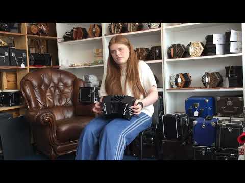 TINA BLACK - Image 2