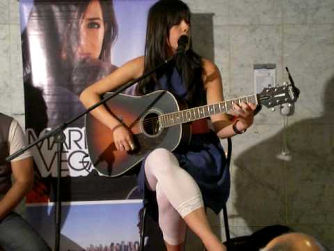 Lejos de Reconocer - Mariana Vega