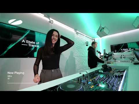 Nifra ft EKE - Pull Me In [live at A state of Trance studio]