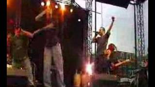 club hit (live at the uitmarkt 2006 Amsterdam)