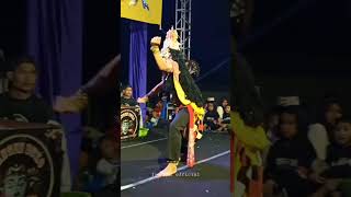 Download lagu Gagah Gedhe Duwur Inilah Karakter Penari Cakar Kumbang #shorts #tiktok mp3