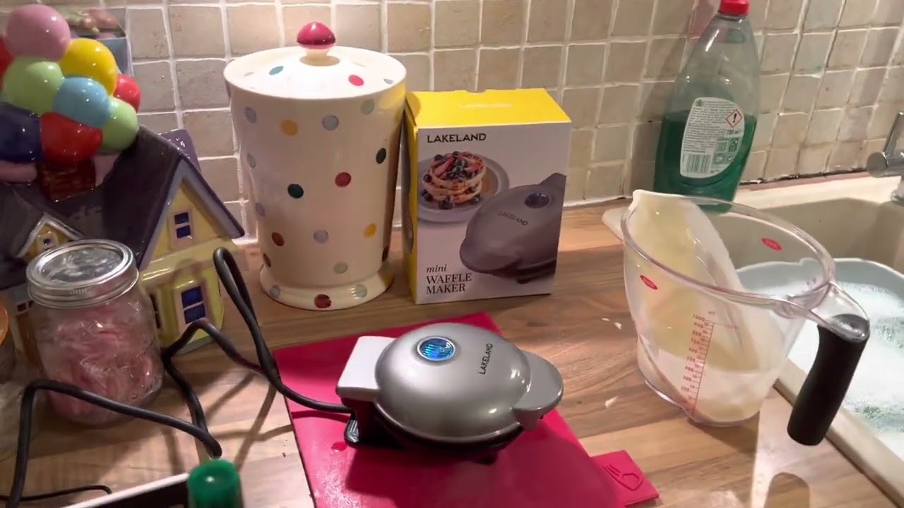 Lakeland Mini Waffle Maker