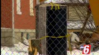 Mitchell County Courthouse Starts to Come Down