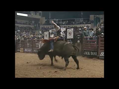 Bubba Dunn vs Viper - 99 PBR Bakersfield (83.5 pts)