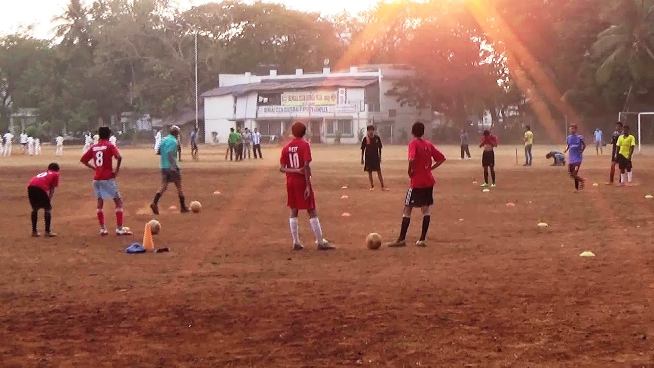 Видеокамера Sony HDR-CX240E