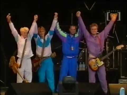 Jebediah - 2000-01-26 - Big Day Out, Sydney, Australia