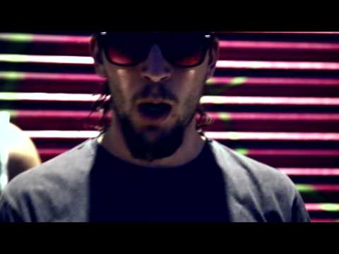 TWOSHOTS#19 PABLO XTRM