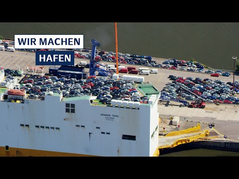 Autoverladung im Hamburger Hafen