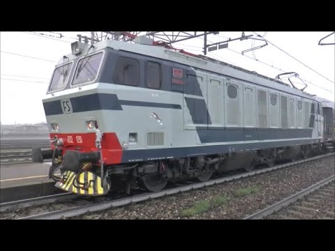 2018-12-08 La E 632 030 "Tigre" con il terzo treno dei mercatini di Natale a Trento