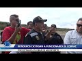 Patrolmen Punish A Corpac Official For Delays In Airport Construction