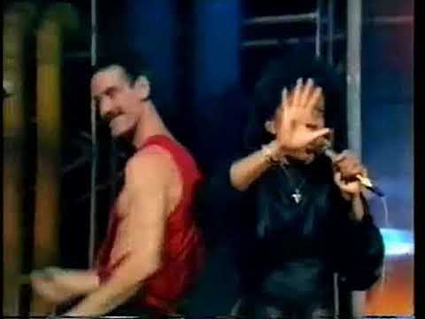 Boystown Gang – Can’t Take My Eyes Off You (Studio, TOTP)