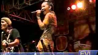 Download lagu MONATA Live in Tegal - Buka Dikit Jos Rena KDI mp3