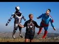 Crean un Superman volador a control remoto de tamaño real
