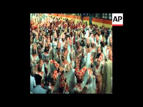 SYND 9 2 78 CARNIVAL IN RIO DE JANEIRO