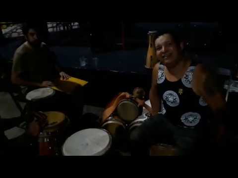 samba, rumba, ijexa ? tem de tudo papá!!!