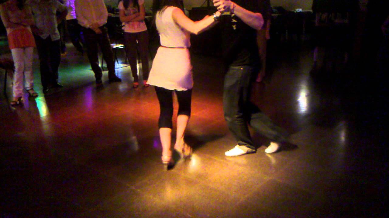 Daniela Roig y Hernán Prieto, Clase de tango en La Viruta (21-09-2011)