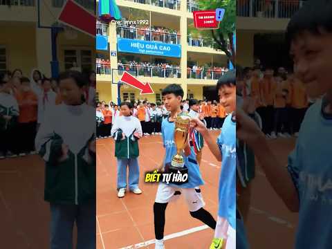Khi cả trường chào đón nhà vô địch trở về: #shorts