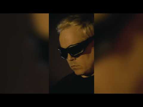 Karri Koira - Aurinko viel lämmittää