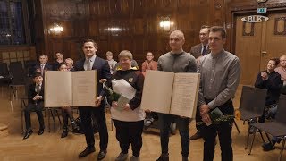 Die kanoklub, Ju-Jutsu en ry-en-ryklub is gister by ’n atlete-seremonie in die Zeitz-stadsaal vir hul prestasies vereer en in die dorp se goue boek ingeskryf.
