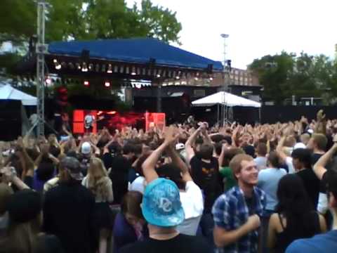 pierce the veil intro/Besitos live at the masquerade atlanta