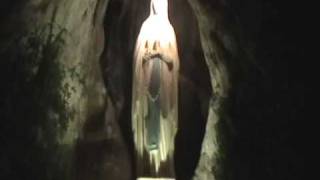 preview picture of video 'Lourdes Grotto Evening.MOD'