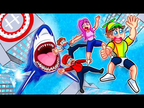 SCARY MEGALODON Eats US In GTA 5...
