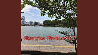 Download lagu Nyanyian rindu evie T mp3