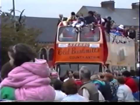 Celebrating winning the 1991 Irish Cup