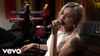 Güliz Ayla - Gelsin Öpsün Kalbimi @Akustikhane