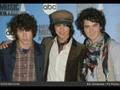 Jonas Brothers- Move On ( [HQ] LYRICS*) 