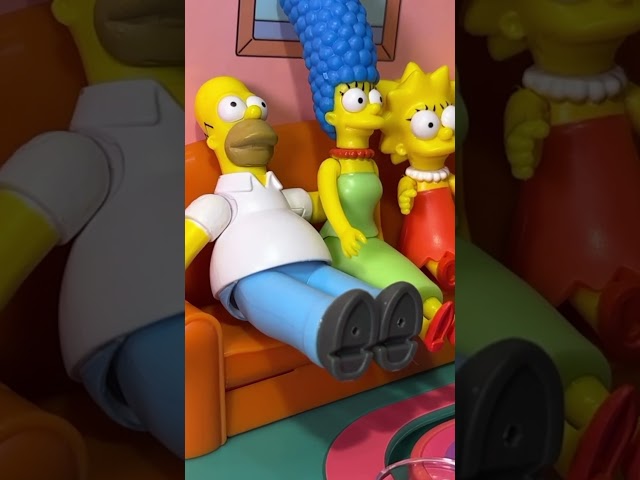 Vídeo relacionado con NJ Croce Simpsons Family - Figura de acción en Caja, Color Amarillo