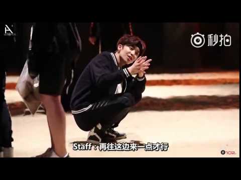 【A+中字】151114 U10SECONDS 22sec - Tension膠囊 曉悟好像呼喚攝像機一樣 碰巧的手勢 (中字)