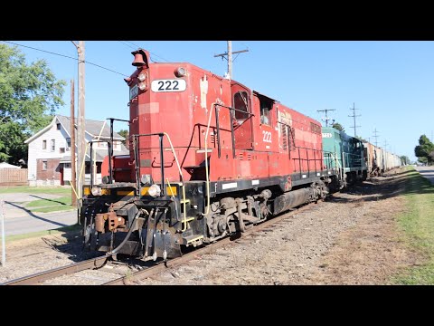 Classic Leslie RS5T action! Youngstown and Southeastern 222 GP-9 high hood leads trash loads south!