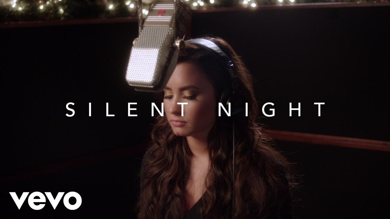 Demi Lovato - Silent Night (Honda Civic Tour Holiday Special)