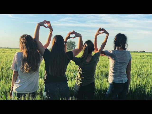 Vídeo relacionado con Rapazas (INFANTIL E XUVENIL - FÓRA DE XOGO)